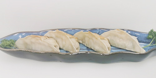 GYOZA DE POLLO A LA PLANCHA.