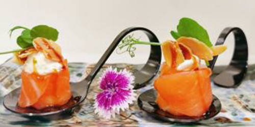 GUNKAN DE SALMÓN A LA PARRILLA.